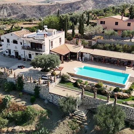 A Robba De Pupi Bed & Breakfast 3*