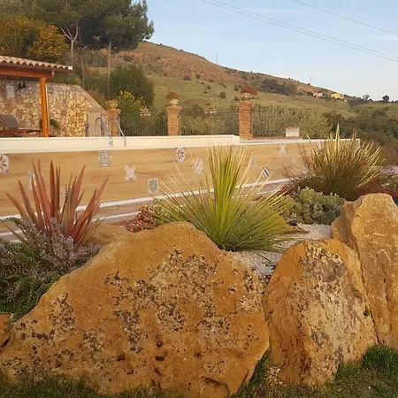 A Robba De Pupi Bed and Breakfast Αγκριτζέντο
