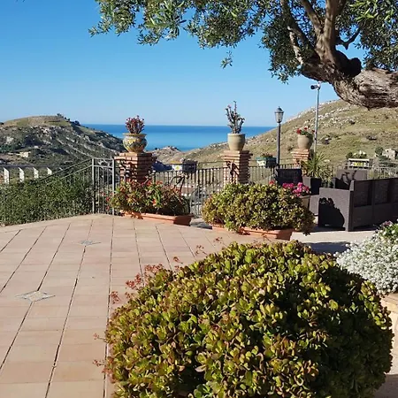 A Robba De Pupi Αγκριτζέντο