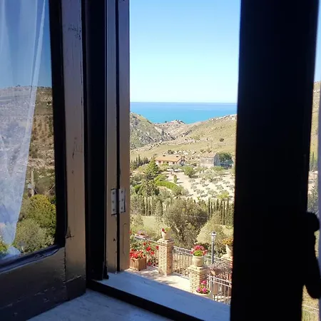A Robba De Pupi Bed and Breakfast Αγκριτζέντο